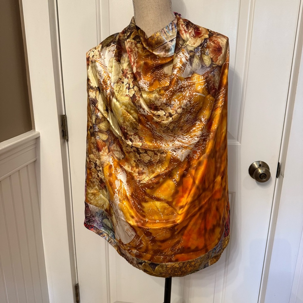 LAURA BIAGIOTTI SCARF LARGE SQUARE ORANGE MULTICOLOR FLORAL SILK?